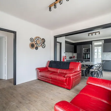 Maison Renovee Pour 8 Pers Avec Terrasse Pres Des Plages Et Activites - Fr-1-50-141