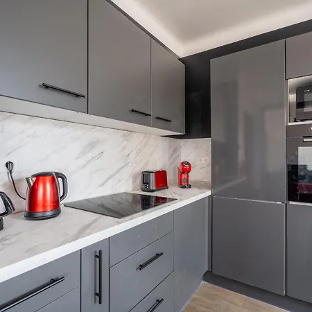 Maison Renovee Pour 8 Pers Avec Terrasse Pres Des Plages Et Activites - Fr-1-50-141 *